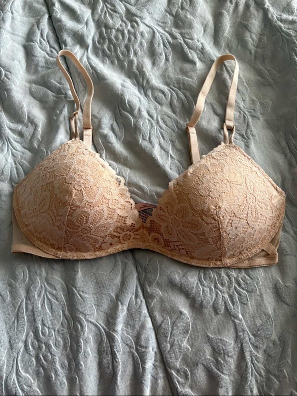 Victoria's Secret Sexy Tee Wireless Push-Up Lacie Bra